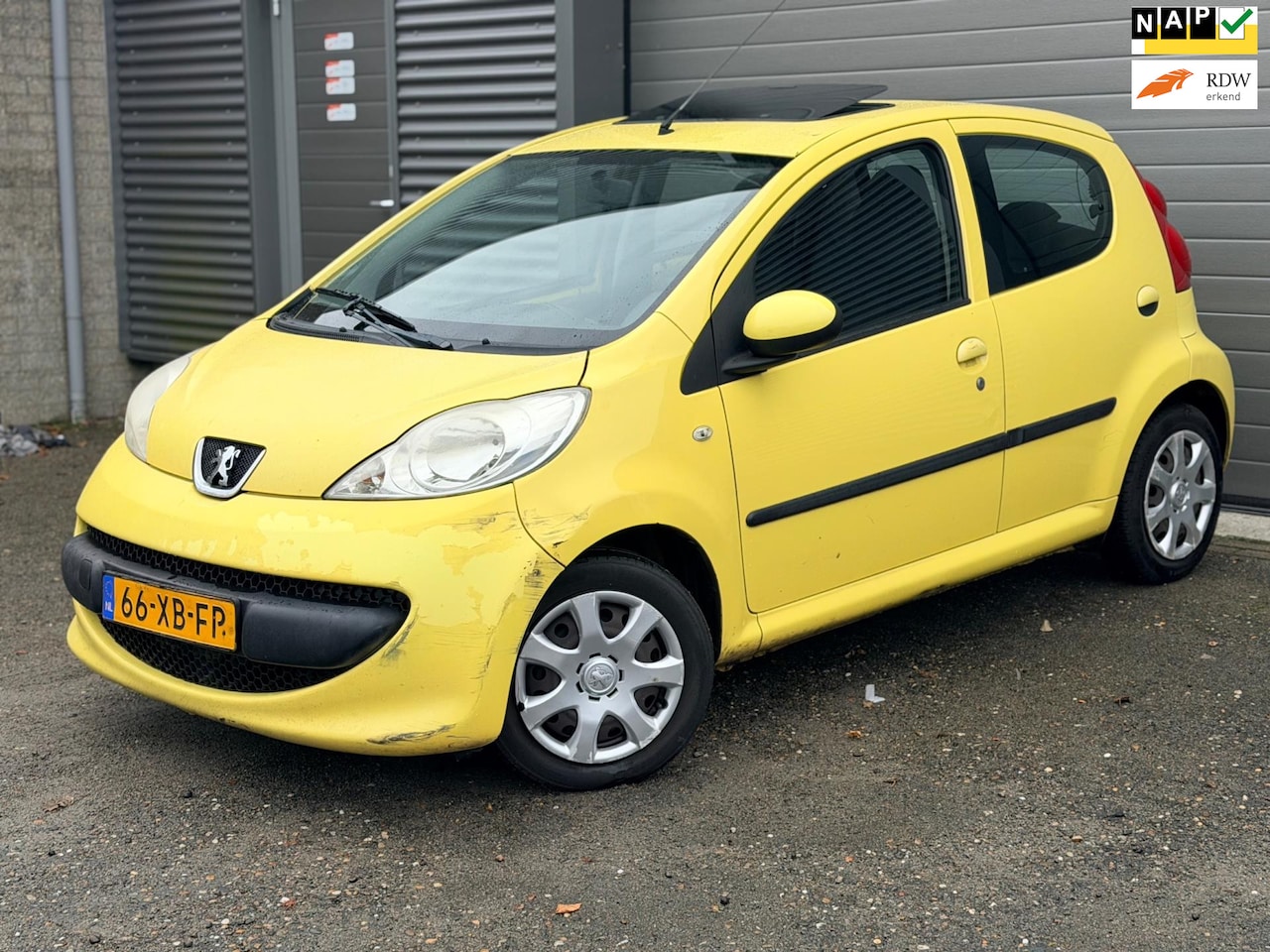 Peugeot 107 - 1.0-12V dakje|cruise - AutoWereld.nl