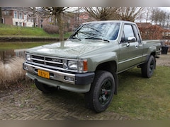 Toyota HiLux - Xtracab