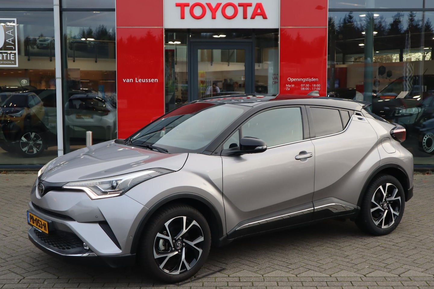 Toyota C-HR - 1.2 BI-TONE PLUS AUTOMAAT LED-PAKKET STOEL/STUURVERW. JBL BLISS AD-CRUISE 1e EIGENAAR NL-A - AutoWereld.nl