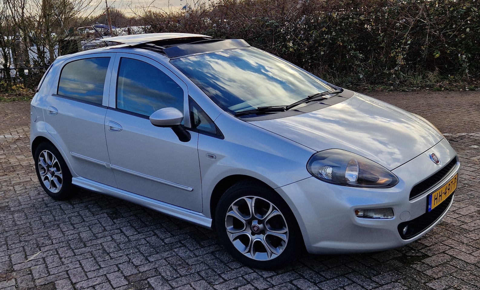 Fiat Punto Evo - 1.3 M-Jet Lounge - AutoWereld.nl