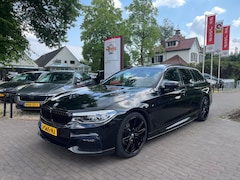 BMW 5-serie Touring - 520I HIGH EXECUTIVE / SCHUIFDAK / LEDER / HARMAN-KARDON