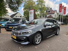 BMW 1-serie - 120I HIGH EXECUTIVE AUTOMAAT M-PAKKET / NAVI / DAB / 17'' LMV