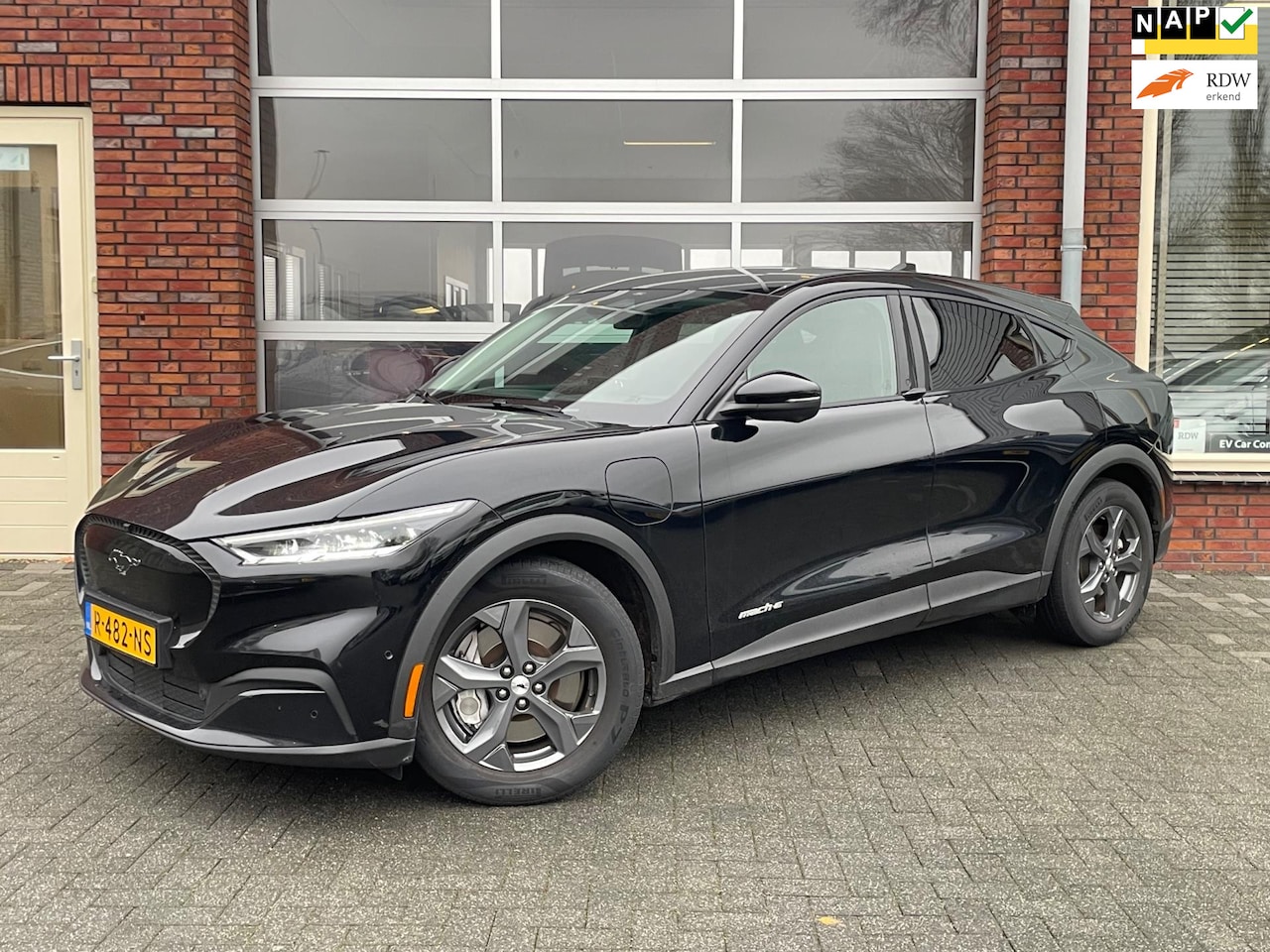 Ford Mustang Mach-E - RWD 75 kWh | SOH 82% | Leder | Camera | Incl. BTW | B&O Sound | Navigatie | CarPlay | Stoe - AutoWereld.nl