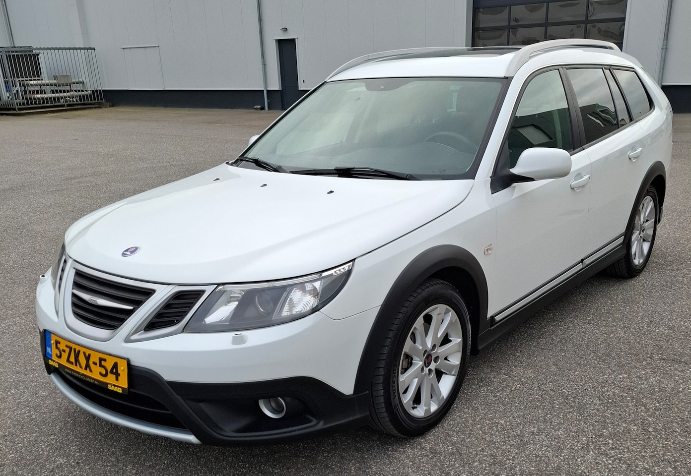 Saab 9-3 Sport Estate - 2.0 T BioPower Aero XWD 6 versnellingen en Sunroof - AutoWereld.nl