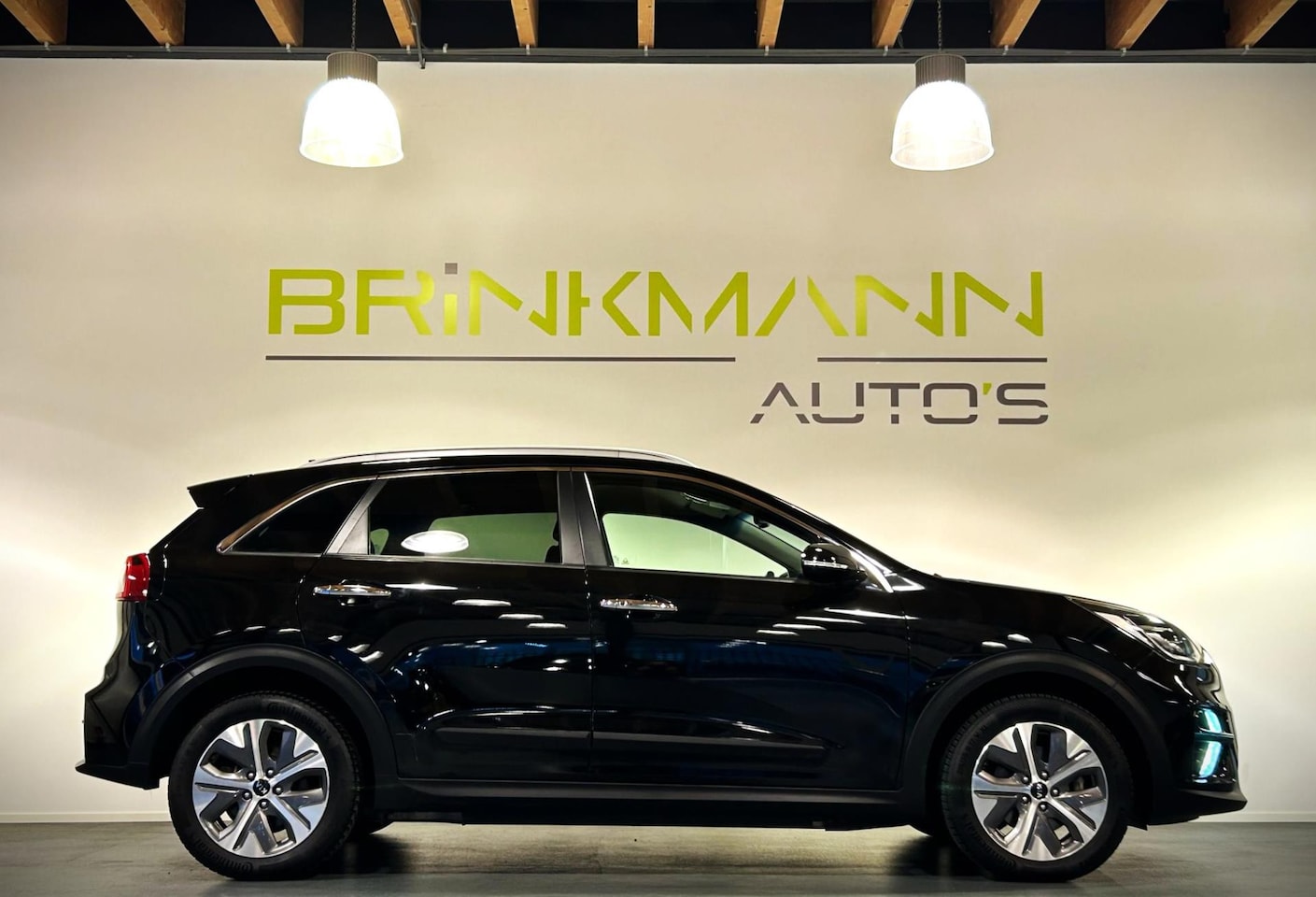 Kia e-Niro - ExecutiveLine 64 kWh - BTW auto - APK 01-2028 - AutoWereld.nl