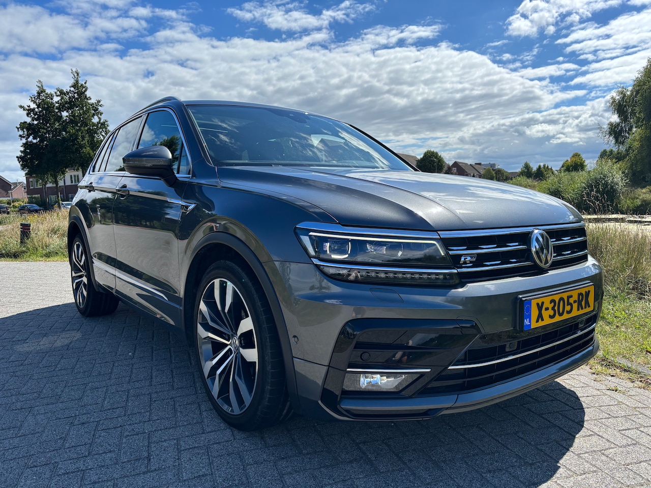 Volkswagen Tiguan - 1.4 TSI 4Motion Highline Business R - AutoWereld.nl