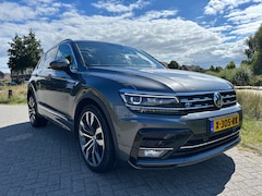 Volkswagen Tiguan - 1.4 TSI 4Motion Highline Business R 3x R-Line
