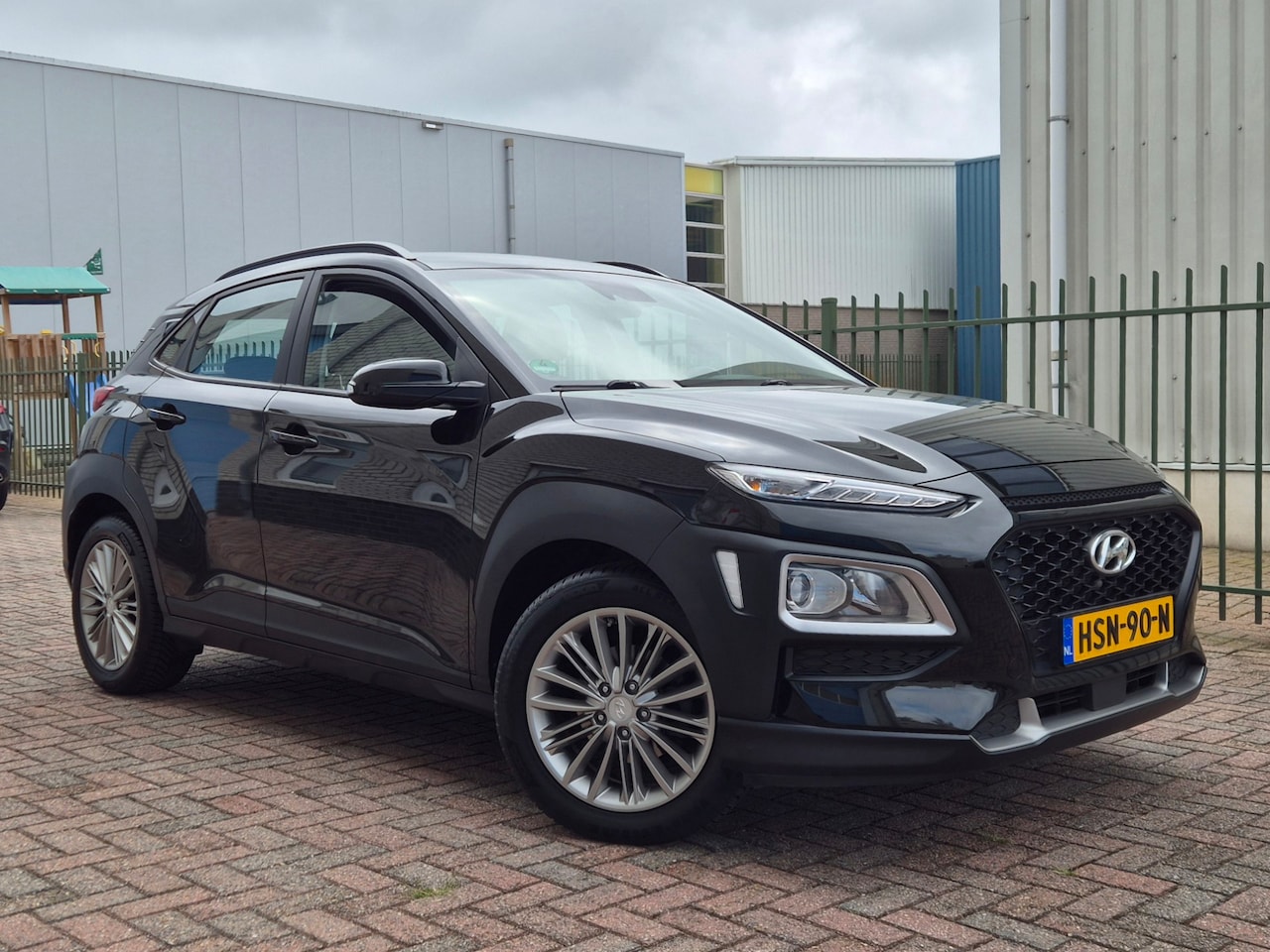 Hyundai Kona - 1.0 T-GDI Airco-Cruise-Krell Audio-Camera-Navi - AutoWereld.nl