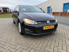 Volkswagen Golf - 1.6 TDI Highline BlueMotion