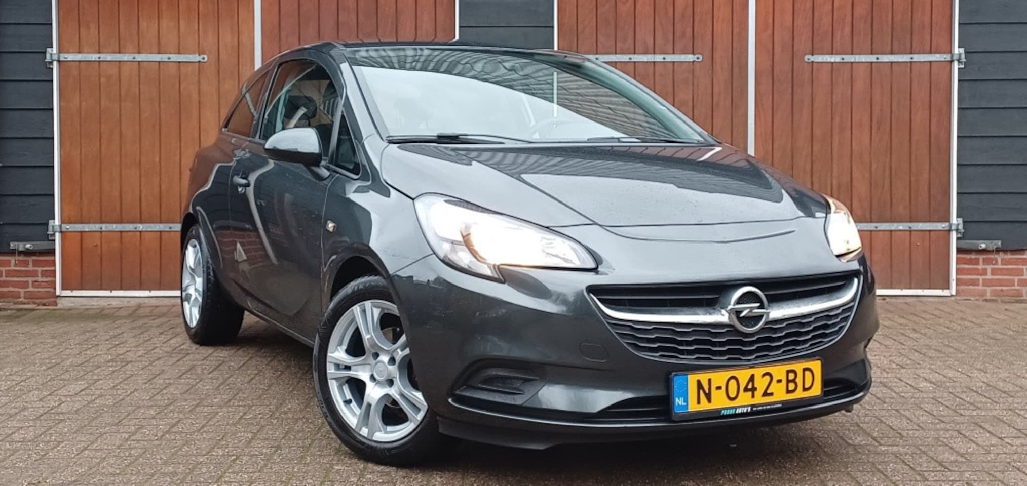 Opel Corsa - 1.2 1.2, Airco, Onderhoudsboekjes, All seasonbanden - AutoWereld.nl