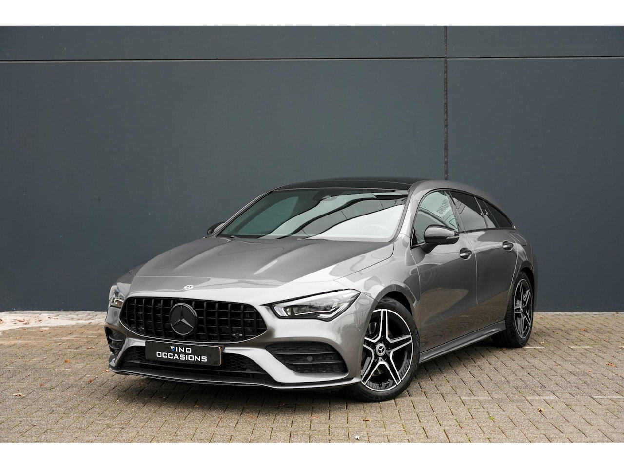 Mercedes-Benz CLA-klasse Shooting Brake - MERCEDES-BENZ CLA Shooting Brake |AMG-line| PANO | Trekhaak|Sfeerverl. - AutoWereld.nl