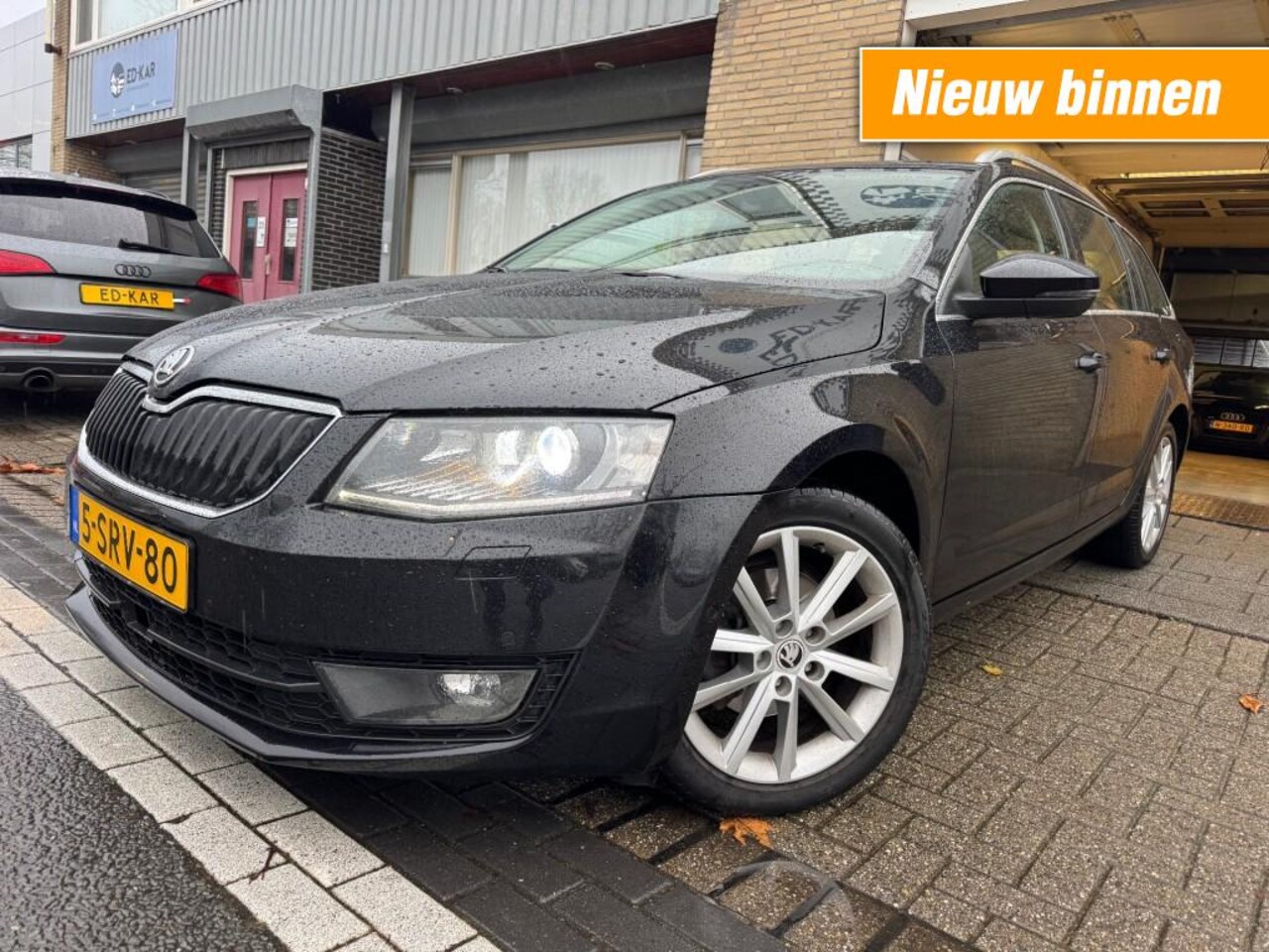 Skoda Octavia - 1.2 TSI Greentech Elegance Businessline full options good car - AutoWereld.nl