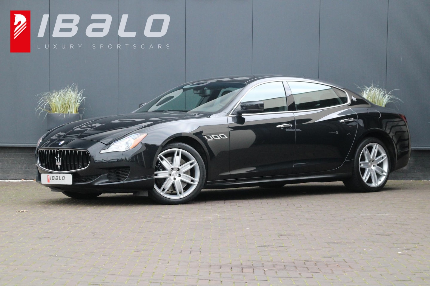 Maserati Quattroporte - 3.8 V8 GTS | 530pk Ferrari-motor | Carplay | - AutoWereld.nl