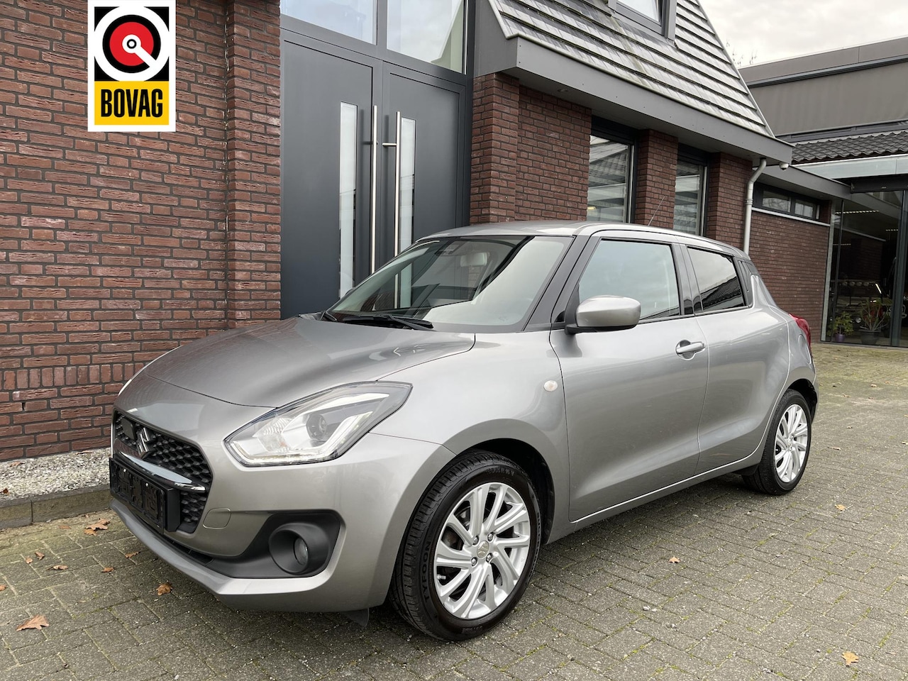 Suzuki Swift - 1.2 Select Smart Hybrid ADAPTIVE CRUISE CONTROL | LED | APPLE/ANDROID CARPLAY | STOELVERW. - AutoWereld.nl