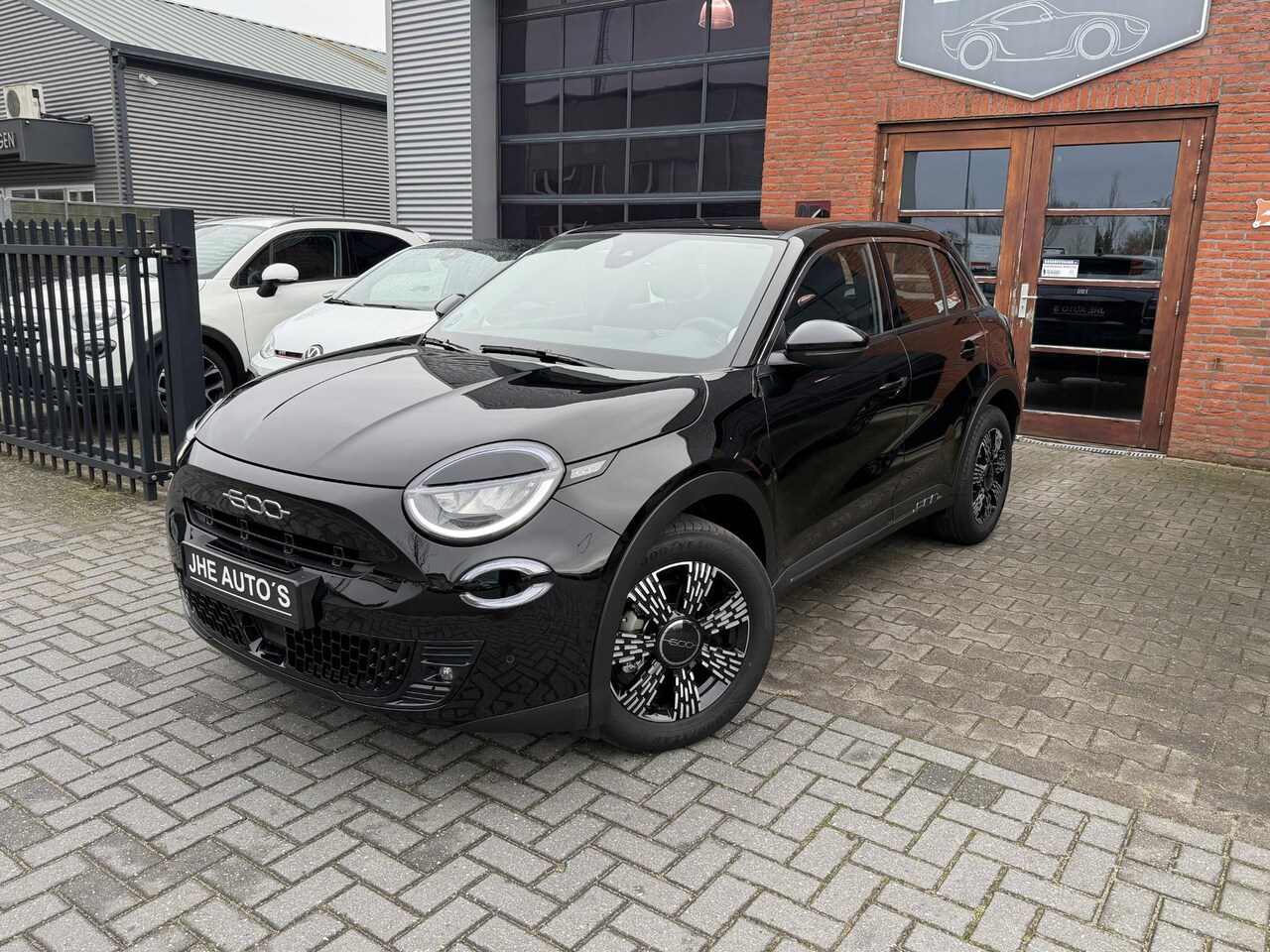 Fiat 600 - 1.2 Hybrid ICON | Camera | Navi | Stoelverwarming | Keyless | - AutoWereld.nl