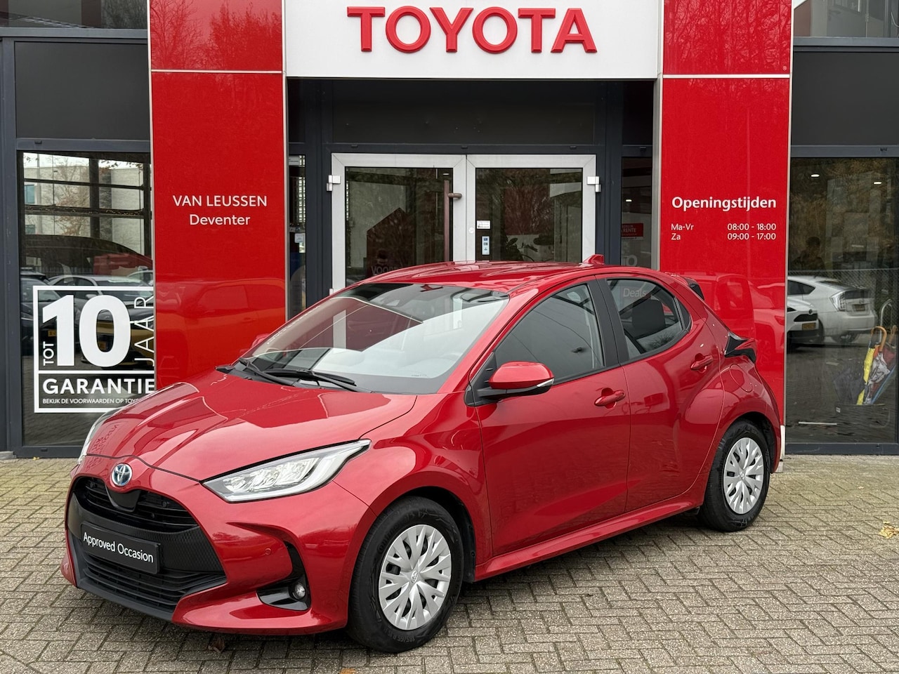 Toyota Yaris - 1.5 Hybrid 115 Active BLIND SPOT APPLE CAR PLAY/ ANDROID AUTO KEYLESS PRK SNSR V+A - AutoWereld.nl