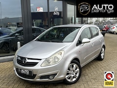 Opel Corsa - 1.2-16V Cosmo 80PK | NL AUTO | Airco | Cruise Control | 5 Deurs | Lichtmetalen Velgen |
