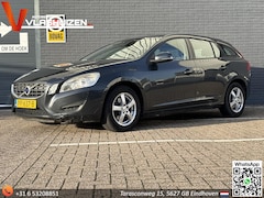 Volvo V60 - 1.6 D2 Momentum | Climate | Cruise | Navi | PDC |