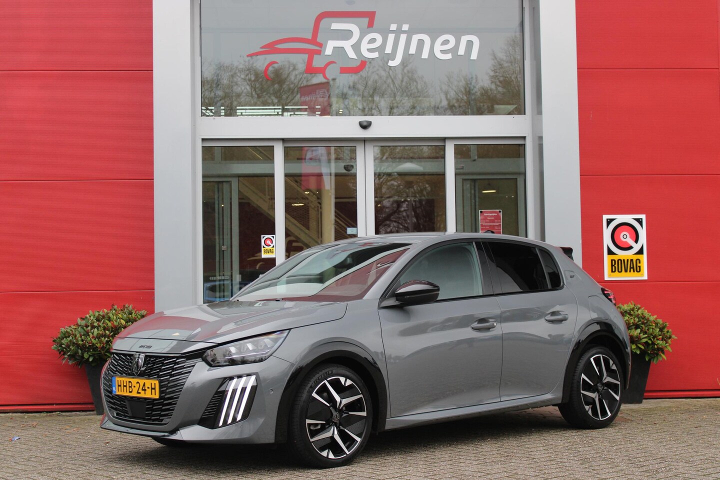 Peugeot 208 - 1.2 Hybrid 145PK e-DCS6 GT | NAVIGATIE | DRAADLOZE APPLE CARPLAY/ANDROID AUTO | CAMERA VOO - AutoWereld.nl