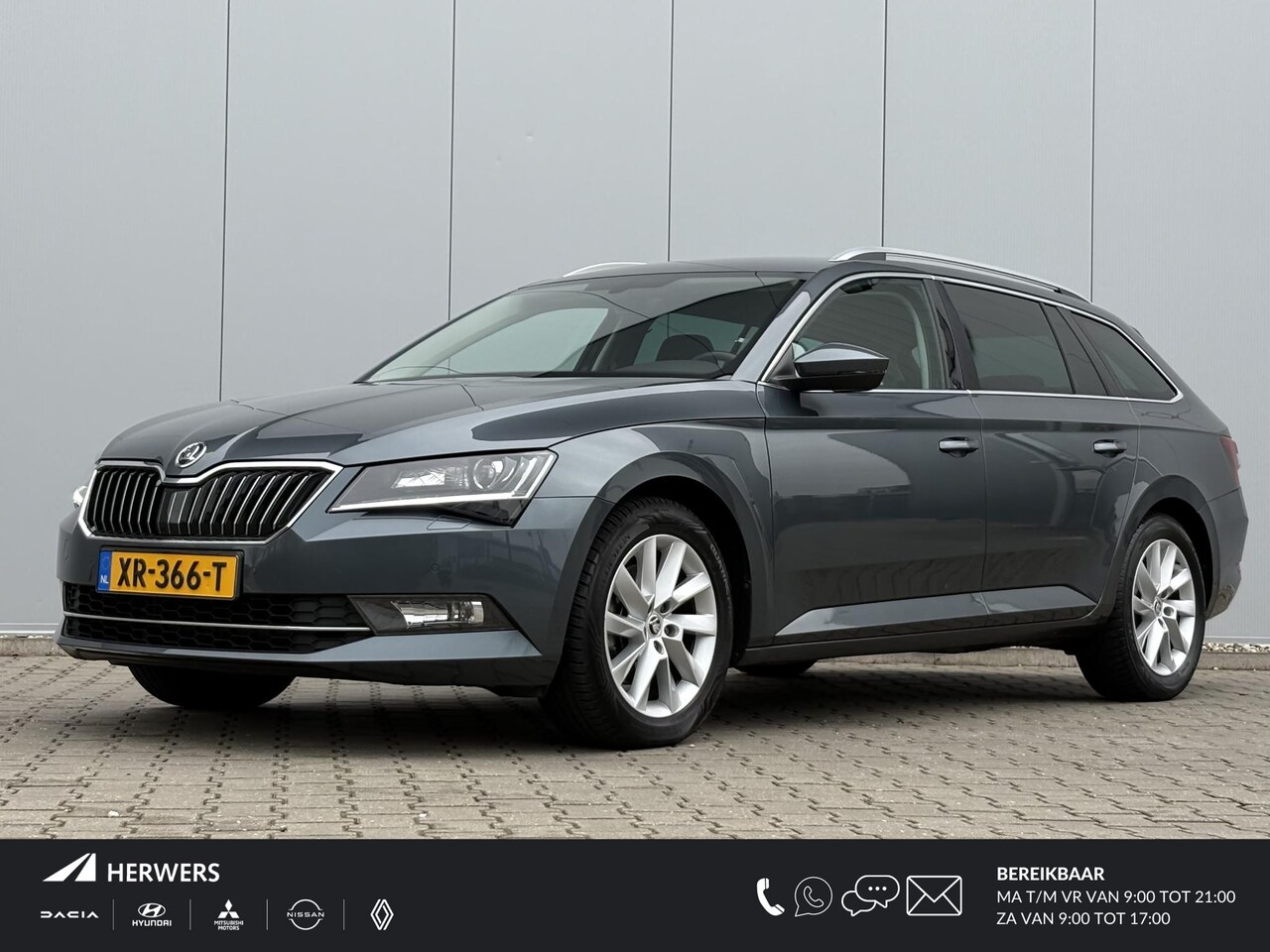 Skoda Superb Combi - 1.5 TSI ACT Style Business / Automaat / Trekhaak afneembare kogel (1600 kg) / All-season b - AutoWereld.nl