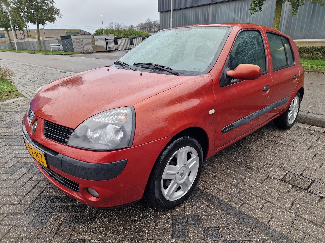 Renault Clio - 1.4-16V Dynamique Luxe Automaat, Apk, Nap, Goed rijdend, Inruil mogelijk. - AutoWereld.nl