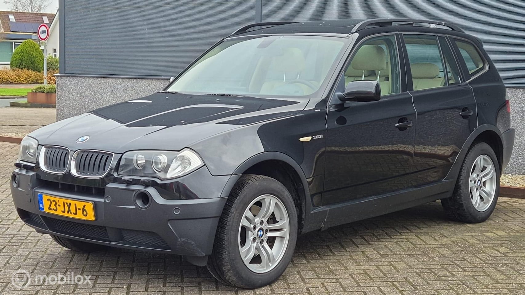 BMW X3 - 3.0i Executive YOUNGTIMER PANODAK NAVIGATIE TREKHAAK - AutoWereld.nl