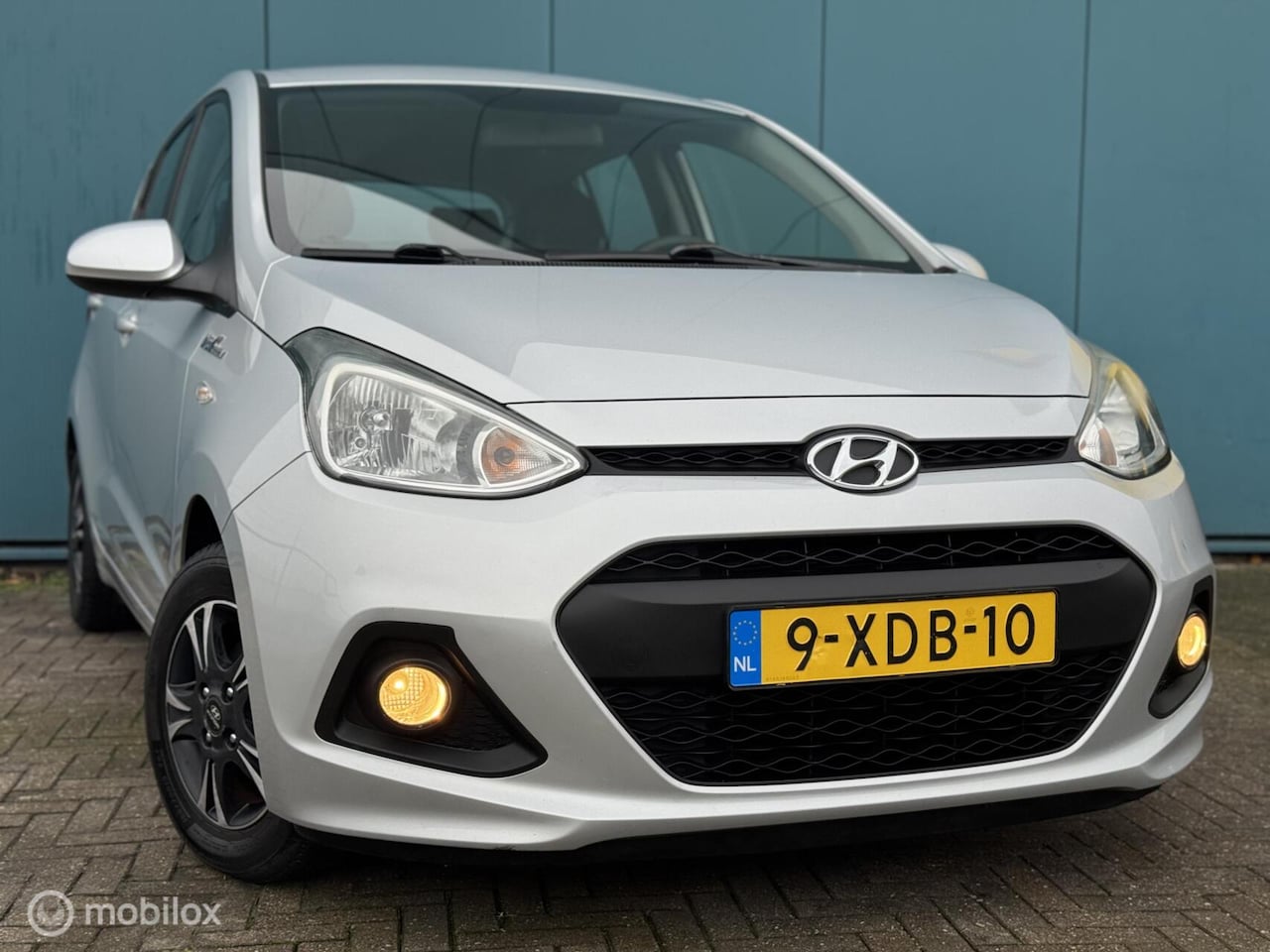 Hyundai i10 - 1.0i Go! 5Drs Airco Cruise Control Navi LM-Velgen APK 25-11-2026 - AutoWereld.nl