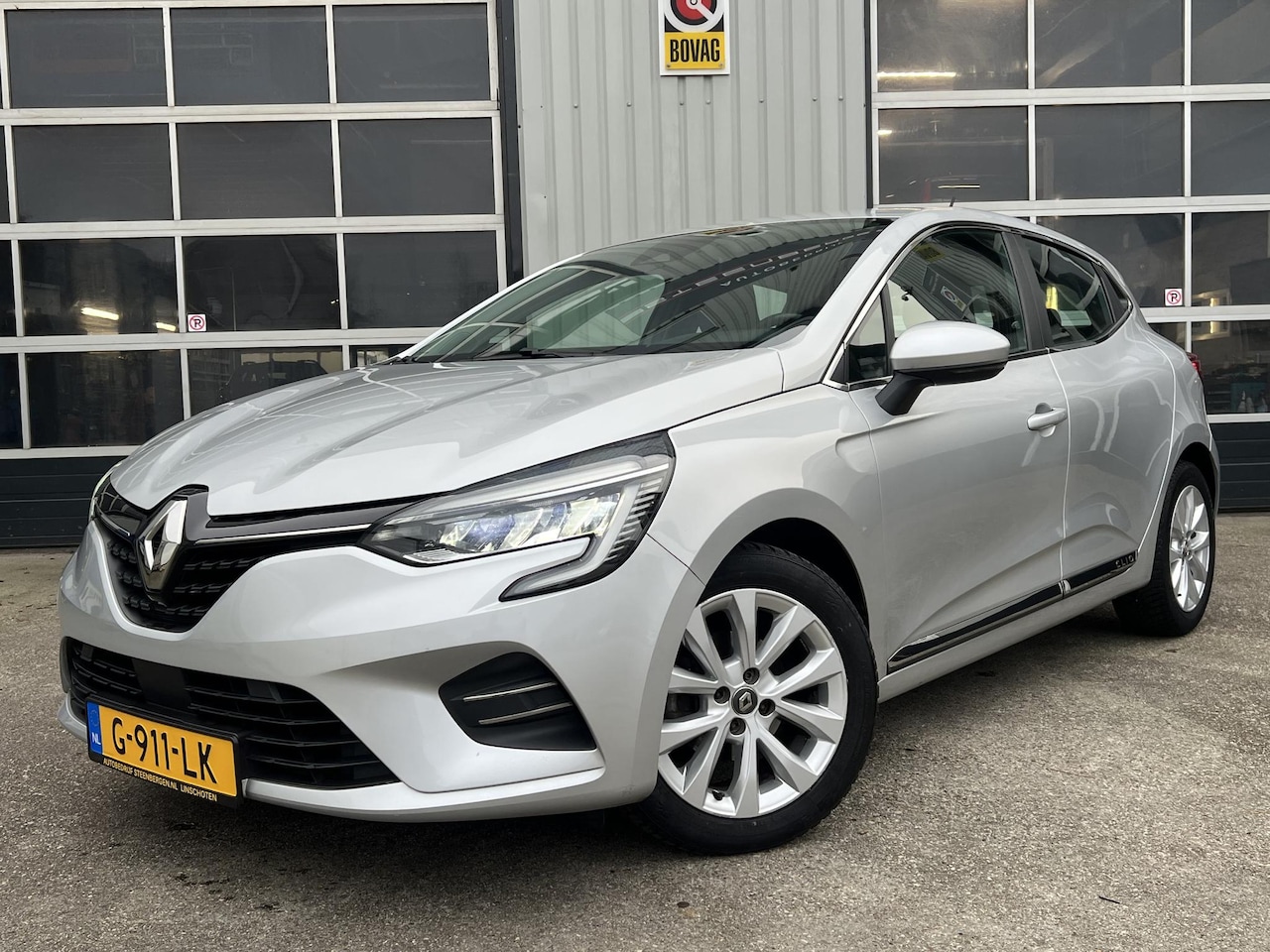 Renault Clio - 1.0 TCe Intens parkeerhulp lm velgen led verl. NAVI - AutoWereld.nl