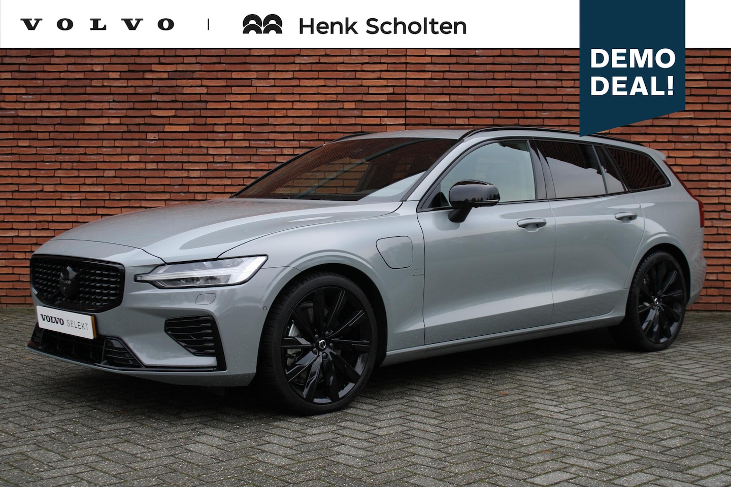 Volvo V60 - T8 455pk AWD Plus Dark Performance Edition | Polestar Engineered  | 20 Inch Turbine Spaak - AutoWereld.nl