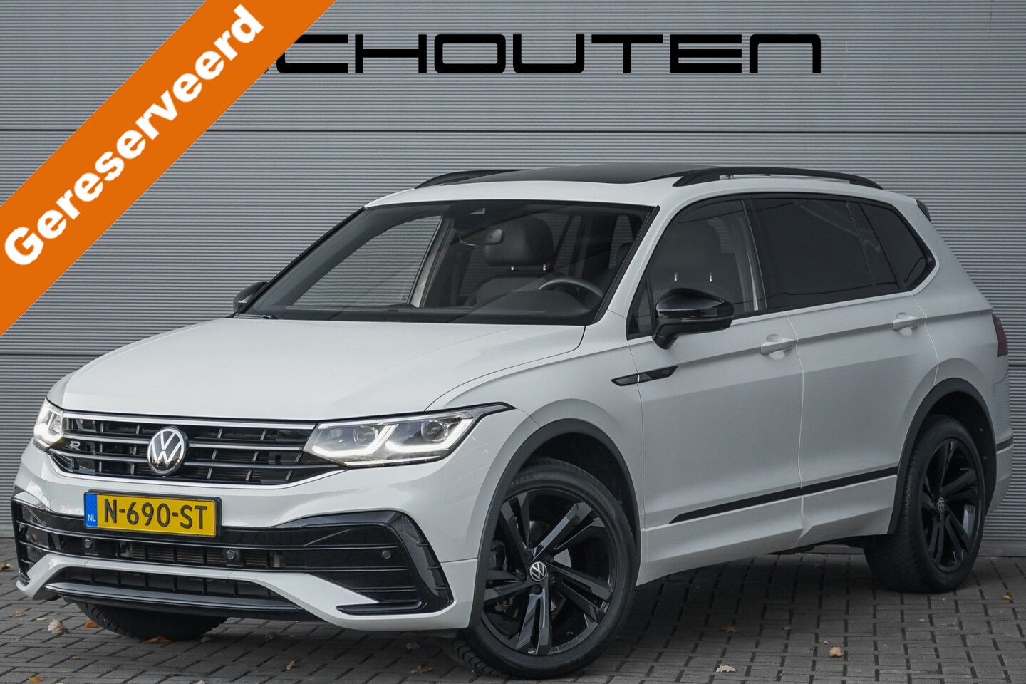 Volkswagen Tiguan Allspace - 1.5 TSI R-Line 7-Pers Pano Camera 19" - AutoWereld.nl