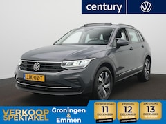 Volkswagen Tiguan - 1.4 TSI eHybrid Life / Panodak / Virtual / Elek. Trekhaak / Massage