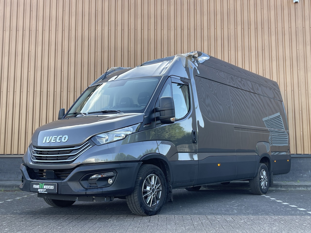 Iveco Daily - | Handel/Export | Rijdbare Schade | Cruise Control |  Apple Carplay/Android Auto | Aircond - AutoWereld.nl
