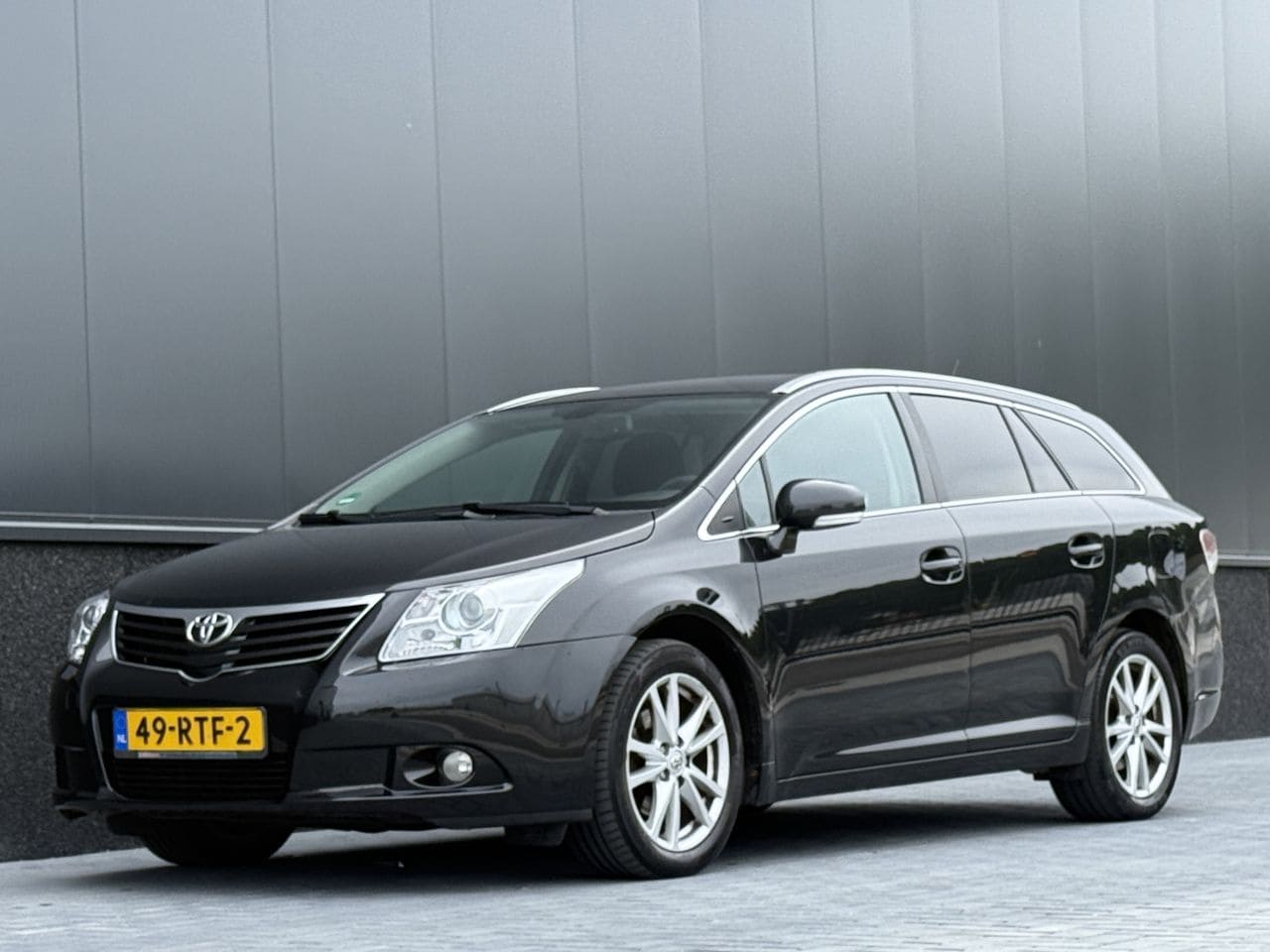 Toyota Avensis - 2.0 D-4D Navi Clima Camera - AutoWereld.nl