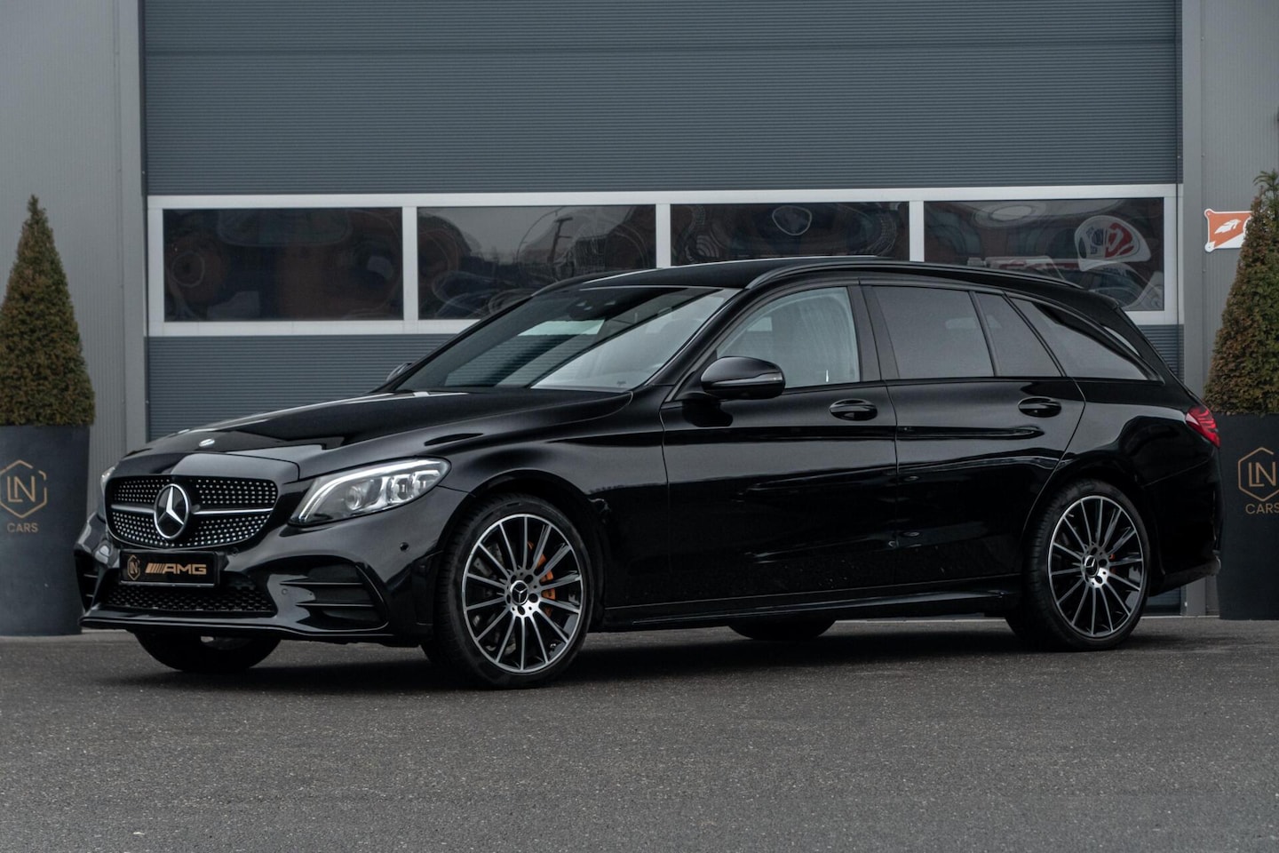 Mercedes-Benz C-klasse Estate - 300 e AMG | Pano | DAB | 360 Camera - AutoWereld.nl