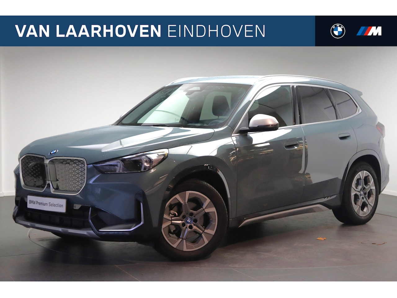 BMW iX1 - eDrive20 High Executive xLine / Trekhaak / Adaptieve LED / Parking Assistant Plus / Memory - AutoWereld.nl