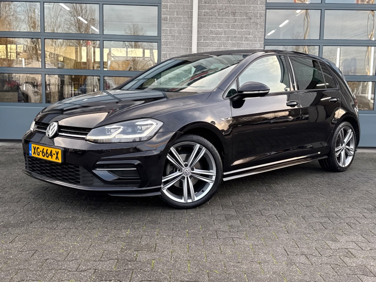 Volkswagen Golf - 1.5 TSI Highline Business R |VIRTUAL COCKPIT|CARPLAY| - AutoWereld.nl