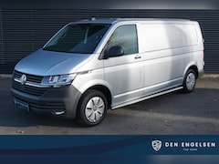 Volkswagen Transporter - 2.0 TDI 110pk L2H1 Highline Apple Carplay Trekhaak Cruise control Climate control Sidebars