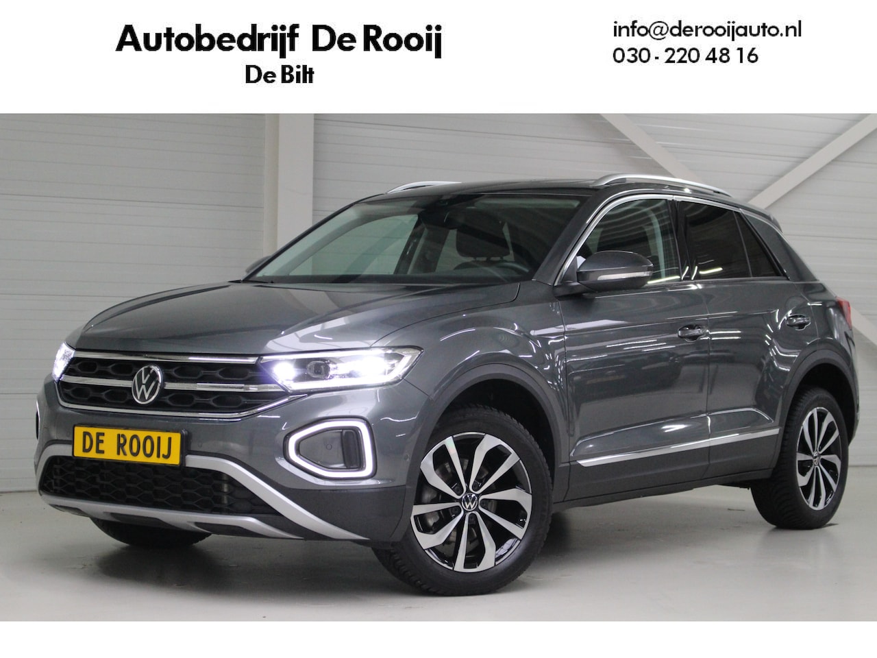 Volkswagen T-Roc - 1.5 TSI DSG Style Panoramadak | Navigatie | DAB+ Radio | 17"Lichtmetalen velgen | Camera - AutoWereld.nl