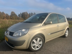 Renault Scénic - 1.6-16V Privilège Luxe