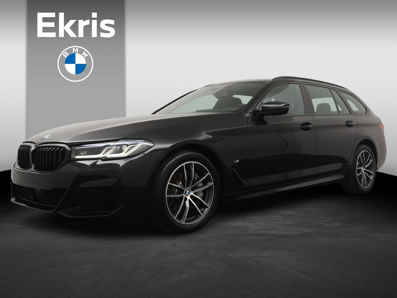 BMW 5-serie Touring - 540i xDrive | M-Sport | Harman Kardon | Co-Pilot | Soft Close | Comfort Access | Stoelvent - AutoWereld.nl