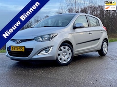 Hyundai i20 - 1.4i i-Motion Automaat Airco NAP Radio/CD Perfect Onderhouden