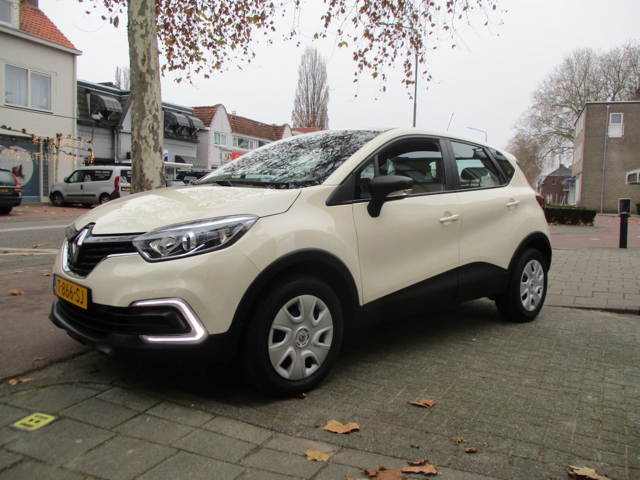 Renault Captur - 0.9 TCe Life 5-drs / AIRCO / P.D.C / 67dkm - AutoWereld.nl