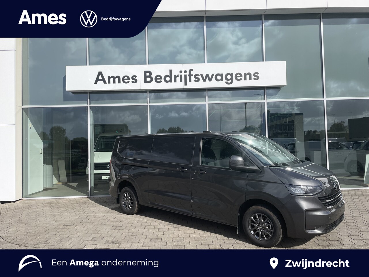 Volkswagen Transporter - 2.0 TDI L2H 30 Style 150PK automaat | styling accessoires nog gemonteerd - AutoWereld.nl