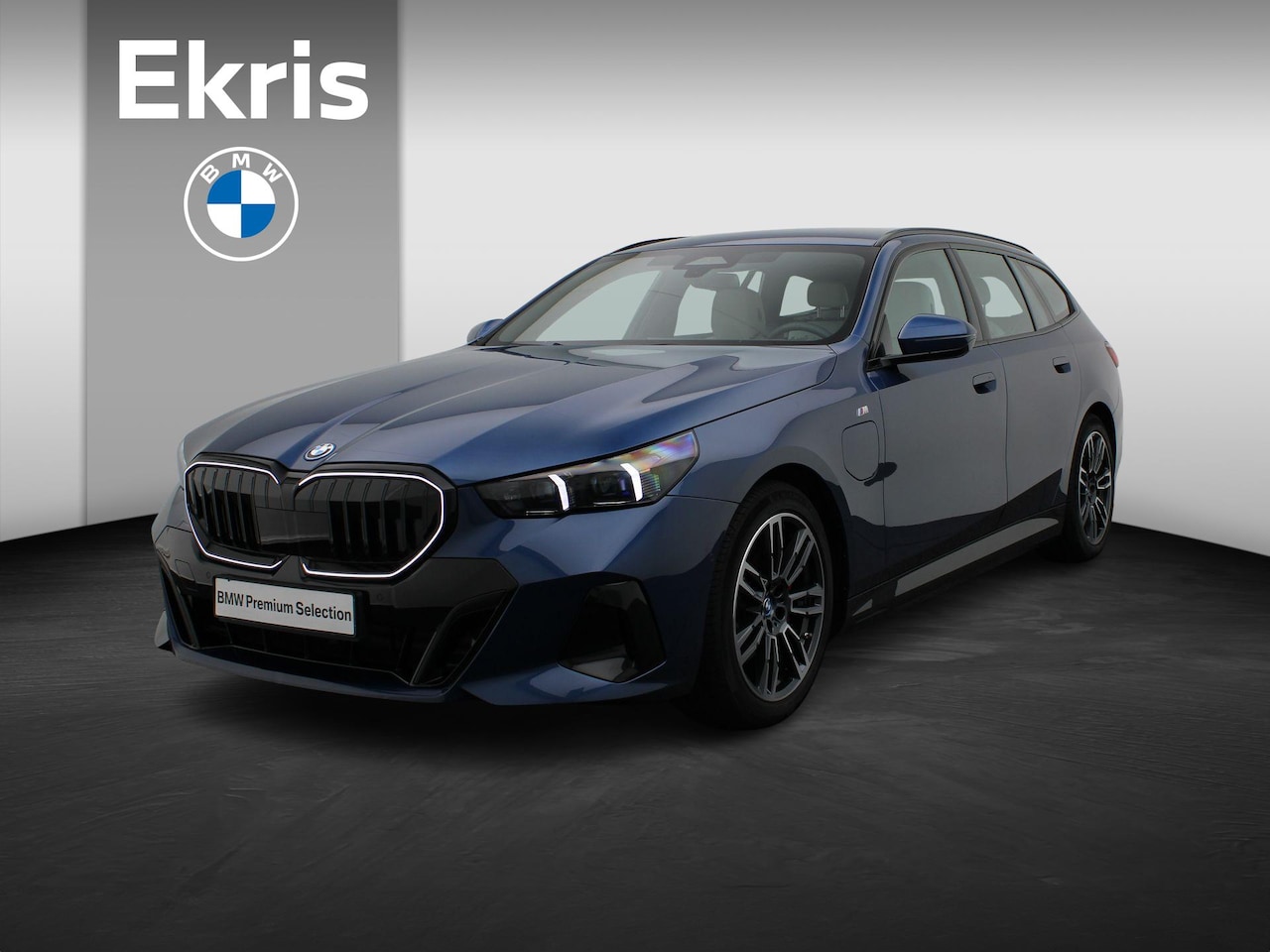 BMW 5-serie Touring - 530e M Sportpakket Pro | Driving Assist Plus |  Harman-Kardon | 19" - AutoWereld.nl