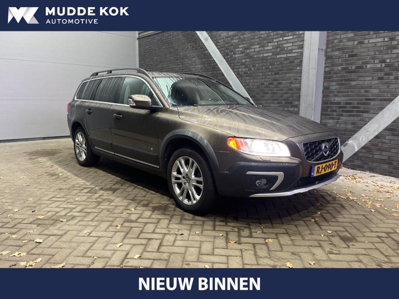 Volvo XC70 - D4 Summum | Schuif/kanteldak | Leder | Trekhaak | Stoel+Stuurverwarming - AutoWereld.nl