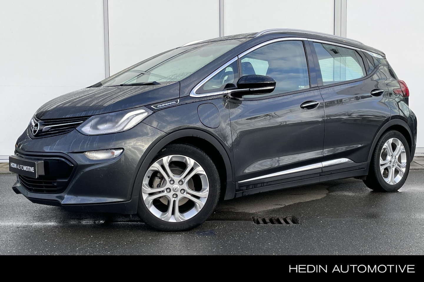 Opel Ampera-e - Business executive 60 kWh | Trekhaak | Parkeersensoren | Climate control | Stoel- en stuur - AutoWereld.nl