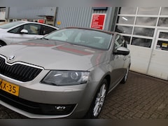 Skoda Octavia - 1.2 TSI Greentech Elegance Businessline