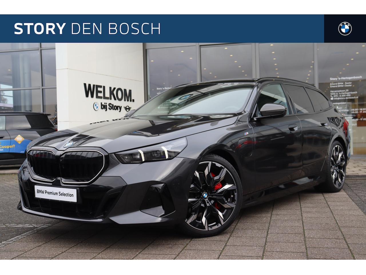 BMW 5-serie Touring - 550e xDrive M Sport Automaat / Panoramadak / Trekhaak / Adaptief M Onderstel Professional - AutoWereld.nl