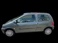 Renault Twingo - 1.2 Privilège APK T/M 21/11/2026 KM 182148 NAP - AIRCO EL.Ramen + El.Spiegels Radio - Mist