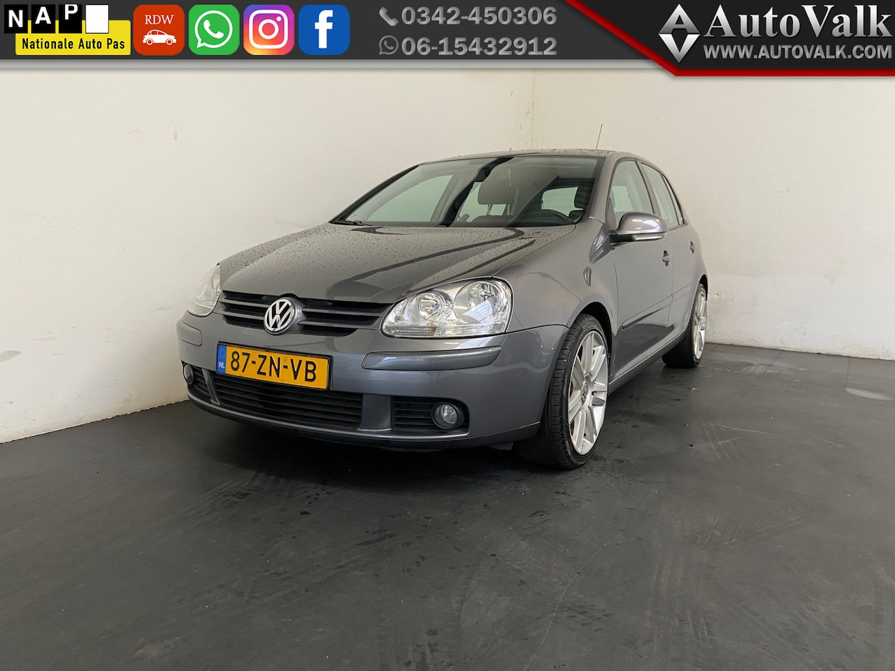 Volkswagen Golf - 1.6 FSI Trendline. Cruise. Trekhaak! - AutoWereld.nl